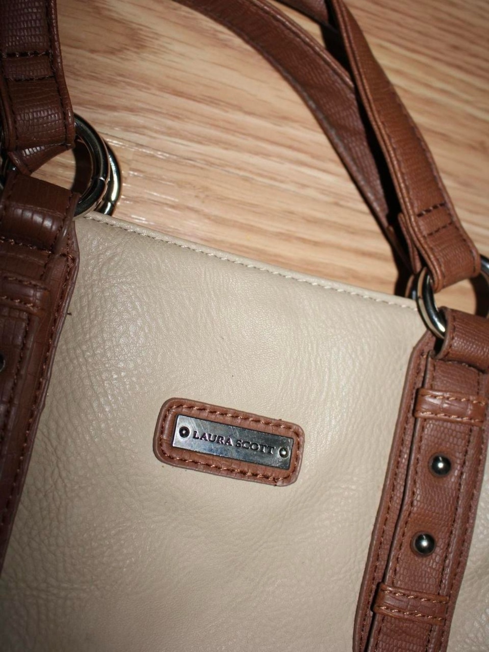 Crossbody cream and brown purse